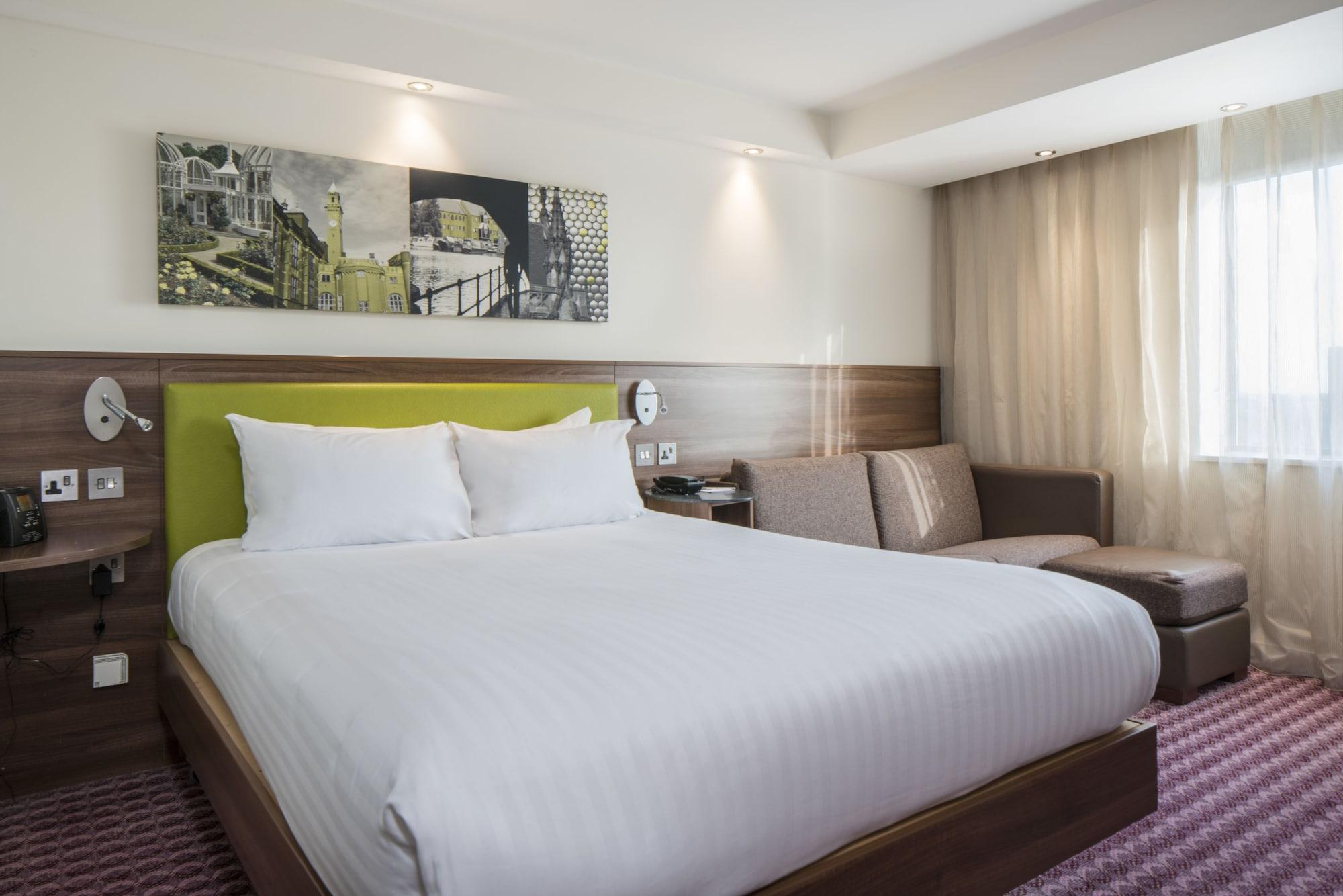 Hampton By Hilton Birmingham Broad Street Exterior foto