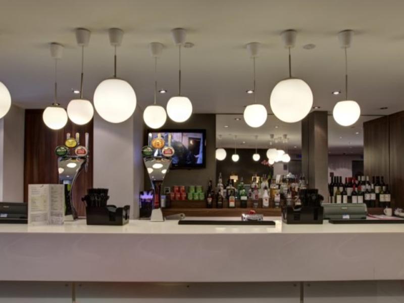 Hampton By Hilton Birmingham Broad Street Exterior foto