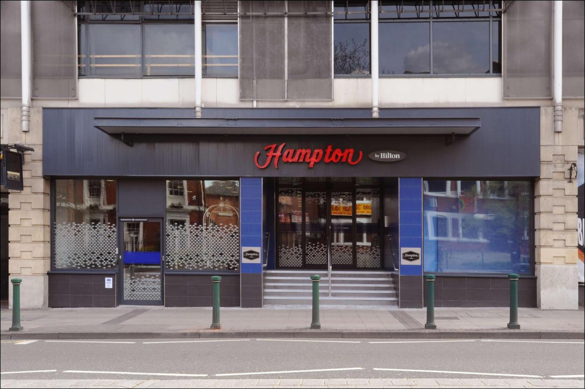 Hampton By Hilton Birmingham Broad Street Exterior foto