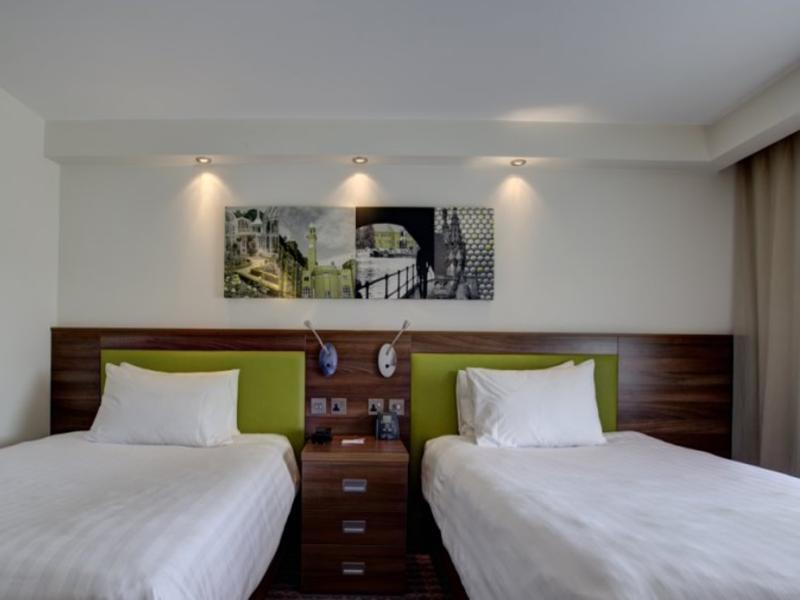 Hampton By Hilton Birmingham Broad Street Exterior foto