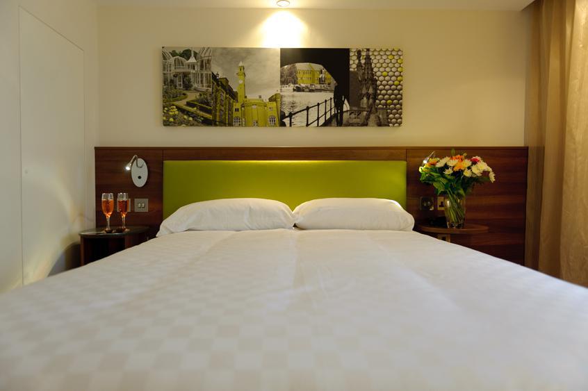 Hampton By Hilton Birmingham Broad Street Exterior foto